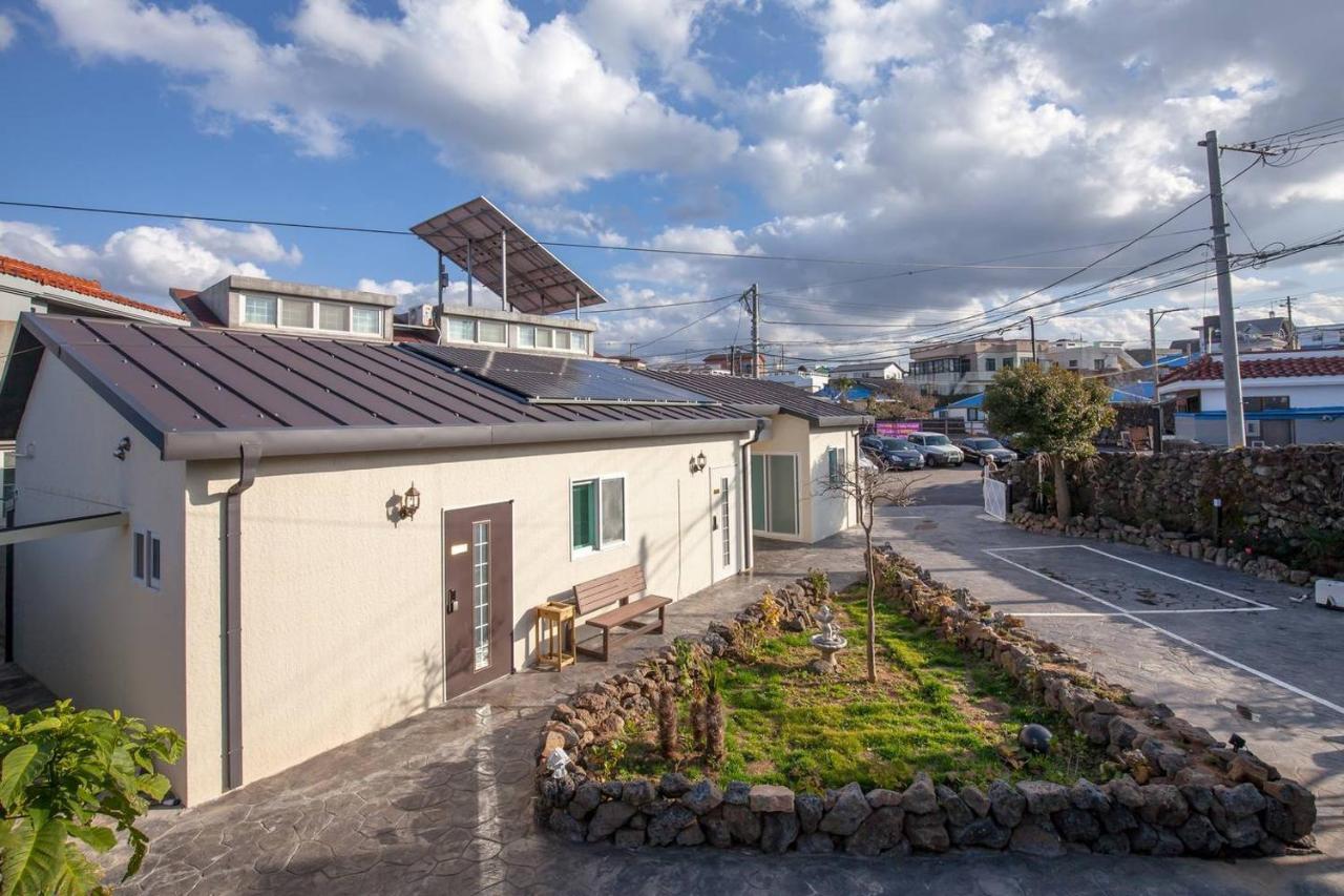 Hanihaus Sinchon-Ri 済州市 エクステリア 写真